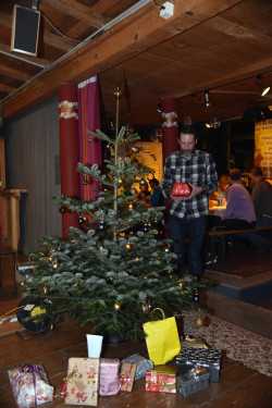 020 geburtstag und weihnachtsparty