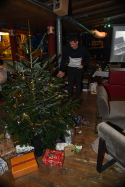 052 geburtstag und weihnachtsparty