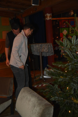 057 geburtstag und weihnachtsparty